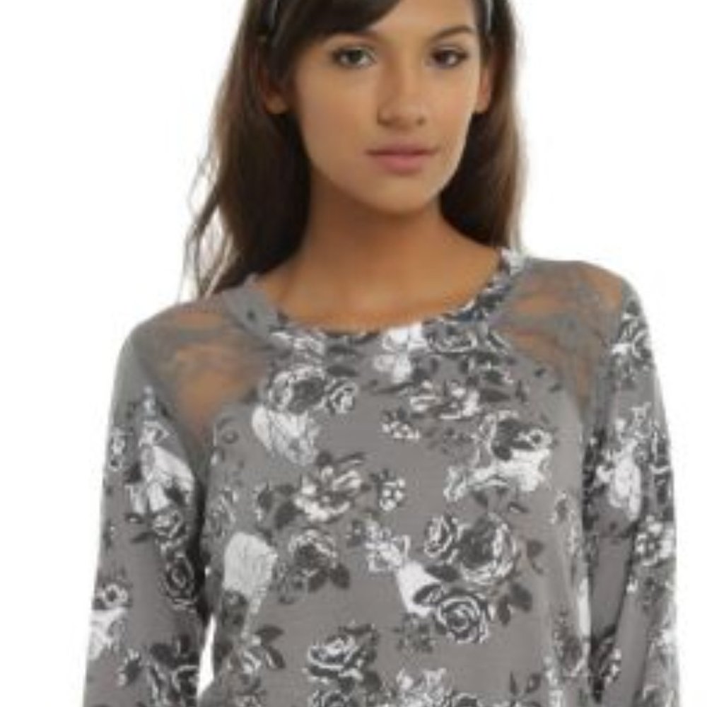 Hot Topic Disney Princesses Floral Sweater Plus sz 5